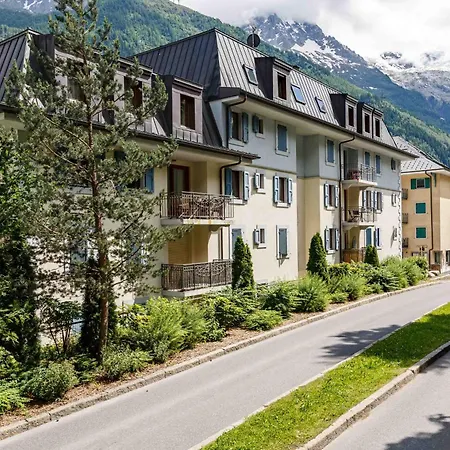 Le Paradis 18b - Year Apartment